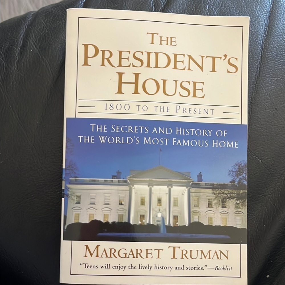 The President's House Book by Margaret Truman - White and Blue Cover